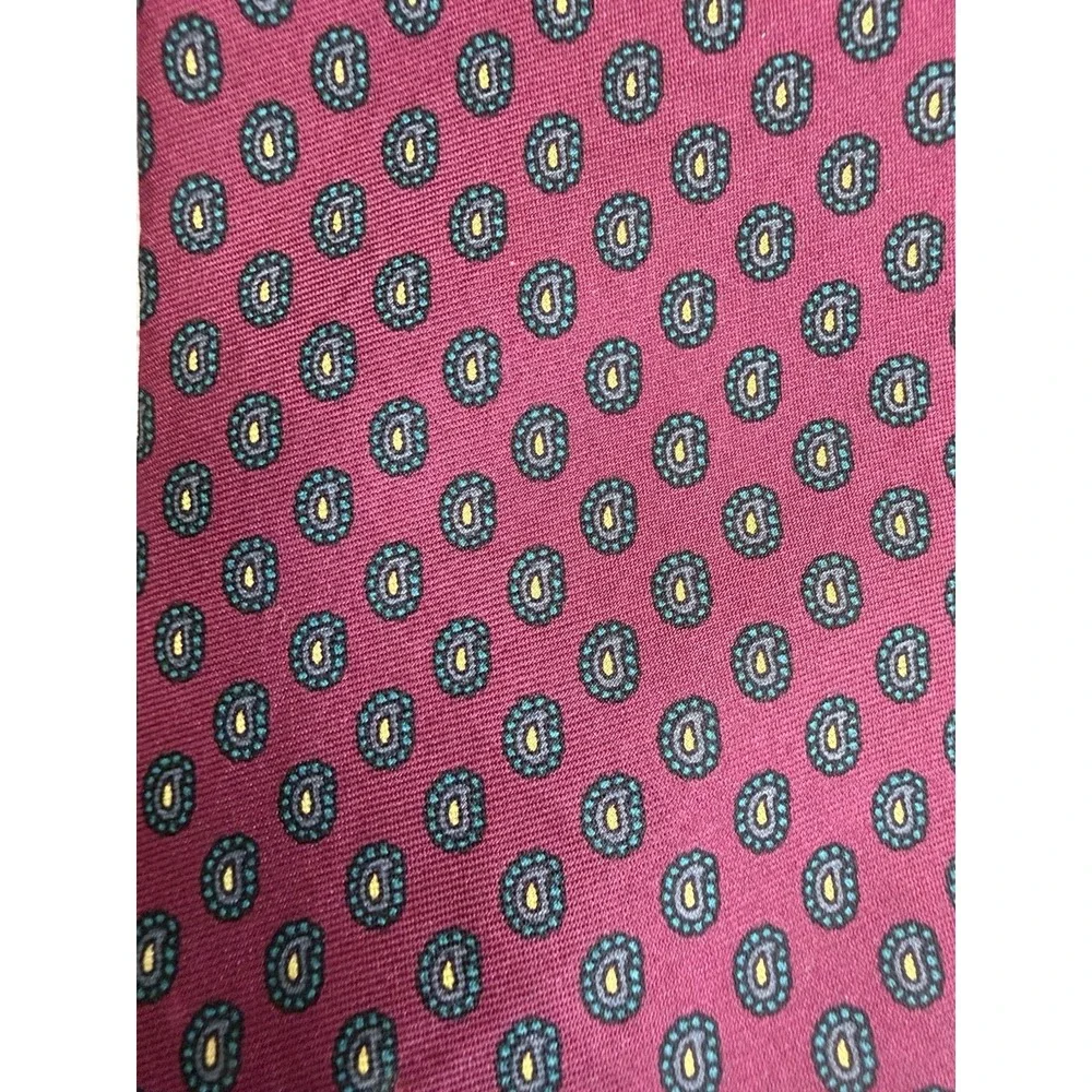 Brooks Brothers Makers Classic Tie Burgundy Paisley Blue Silk USA‎ Made 3